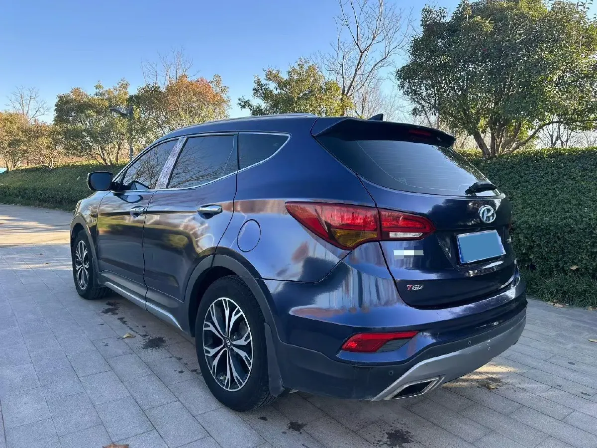 2017 Hyundai Santafe 2.0T 245HP L4 6AT,autocango,china used car exporter,china ev exporter,chinese used car exporter,chinese used ev exporter