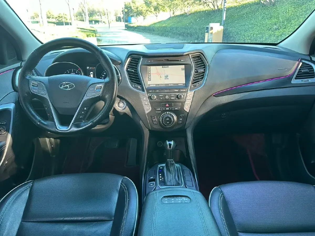 2017 Hyundai Santafe 2.0T 245HP L4 6AT,autocango,china used car exporter,china ev exporter,chinese used car exporter,chinese used ev exporter