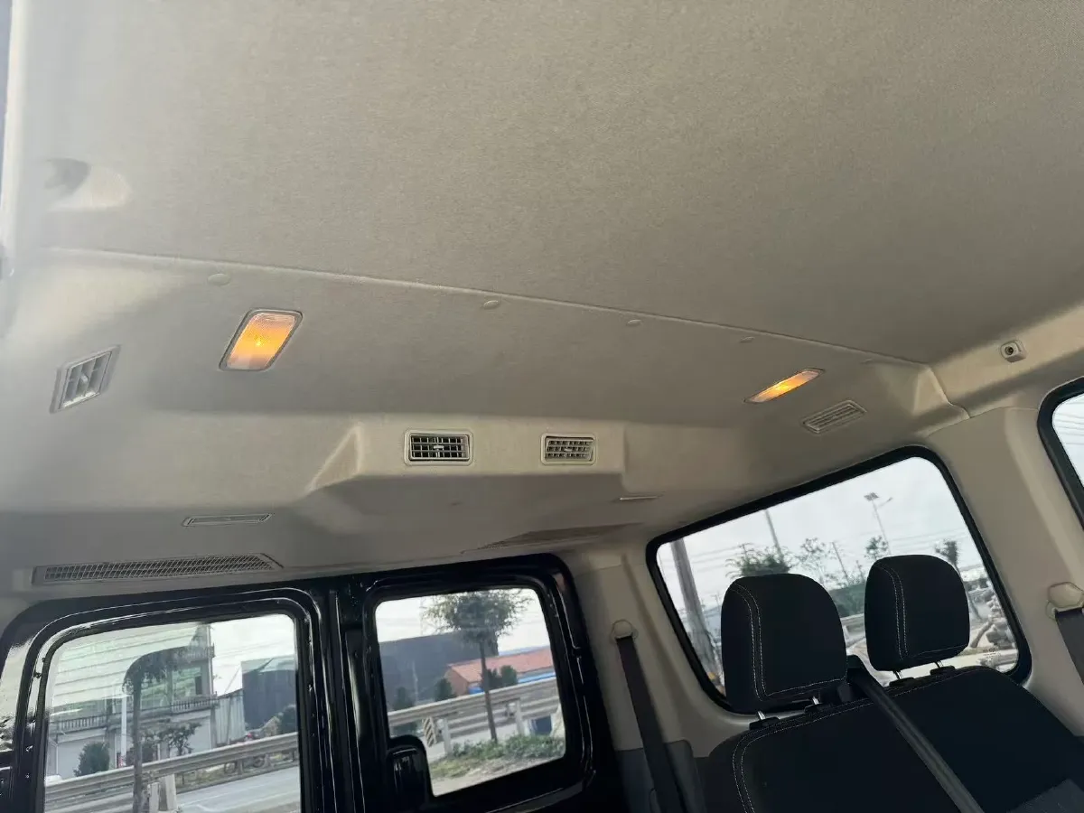 2025 MAXUS XinTu V80 2.0T 147HP L4 6MT,autocango,china used car exporter,china ev exporter,chinese used car exporter,chinese used ev exporter