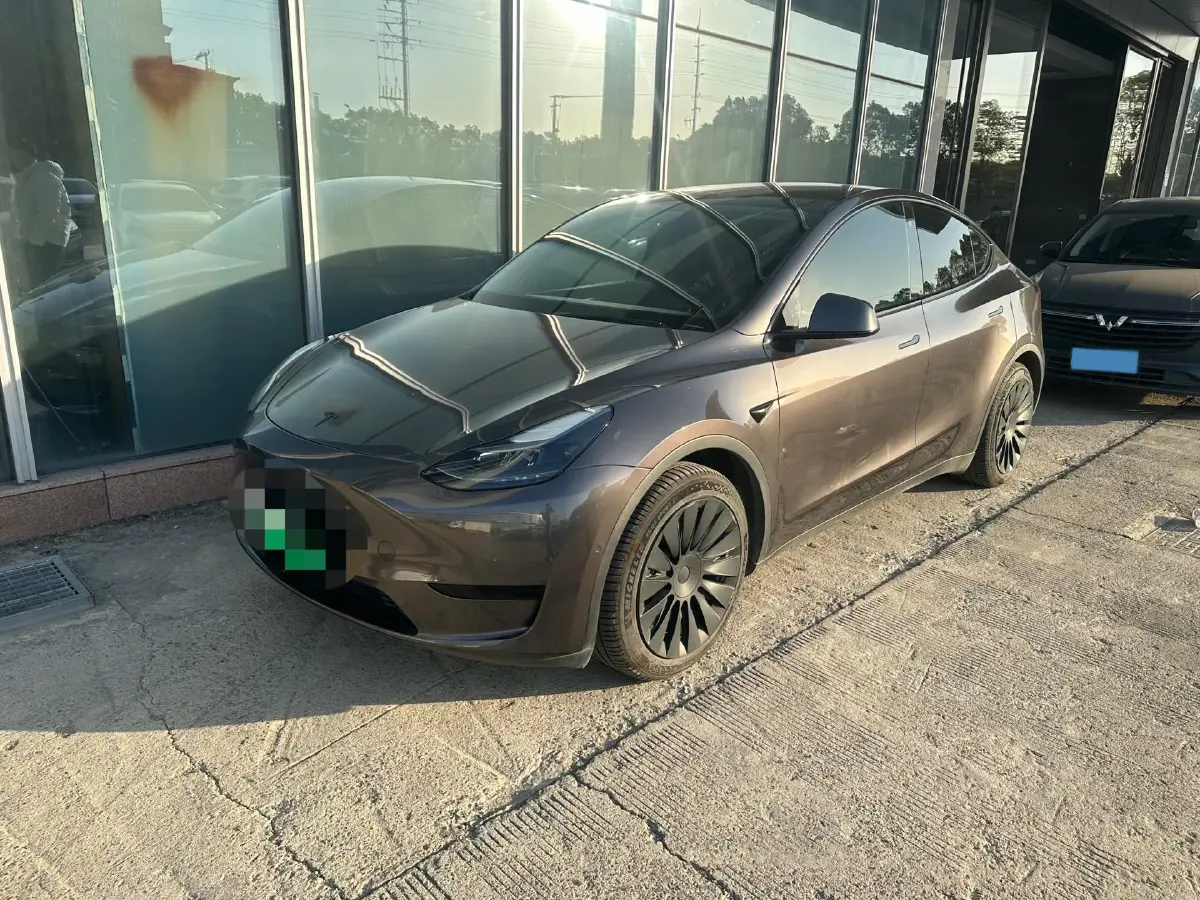 2022 Tesla Model Y BEV 60KWH