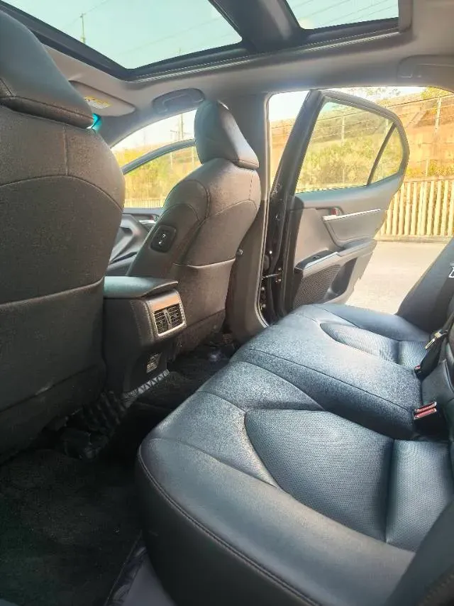 2021 Toyota Camry 2.5L 209HP L4 8AT,autocango,china used car exporter,china ev exporter,chinese used car exporter,chinese used ev exporter