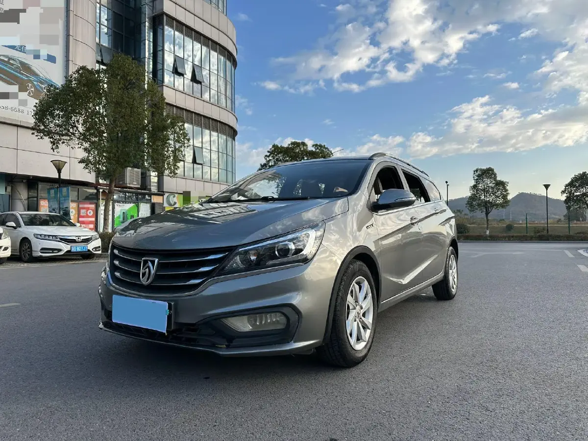 2017 BaoJun 310W 1.5L 112HP L4 6MT