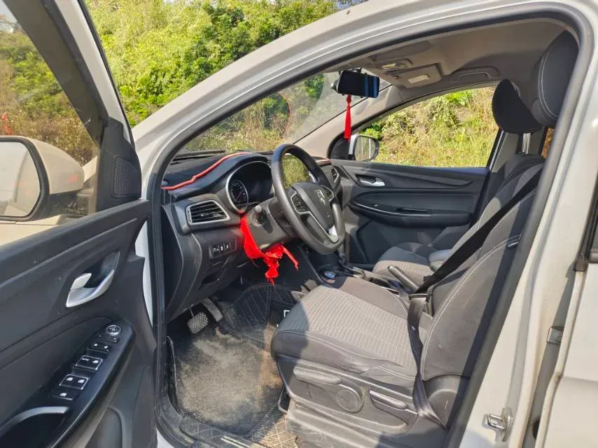 2019 BaoJun 730 1.5T 151HP L4 CVT,autocango,china used car exporter,china ev exporter,chinese used car exporter,chinese used ev exporter