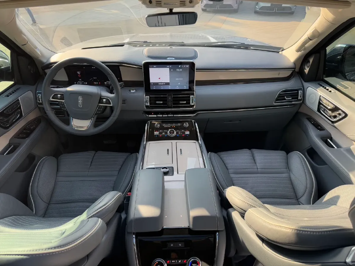 2020 Lincoln Navigator 3.5T 388HP V6 10AT,autocango,china used car exporter,china ev exporter,chinese used car exporter,chinese used ev exporter