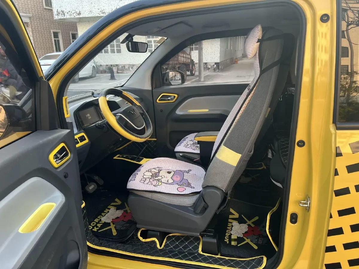 2021 WuLing HongGuang MINI EV BEV 9KWH,autocango,china used car exporter,china ev exporter,chinese used car exporter,chinese used ev exporter