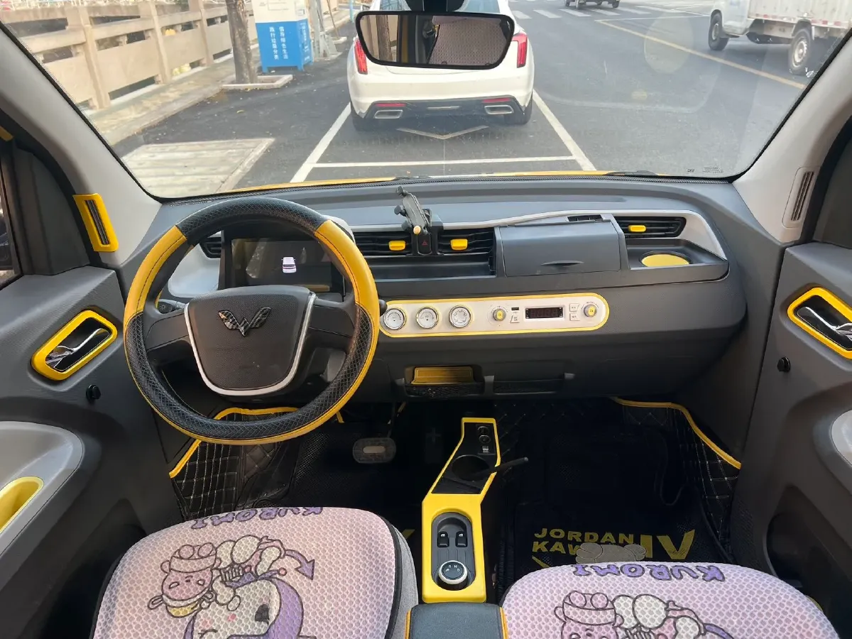 2021 WuLing HongGuang MINI EV BEV 9KWH,autocango,china used car exporter,china ev exporter,chinese used car exporter,chinese used ev exporter