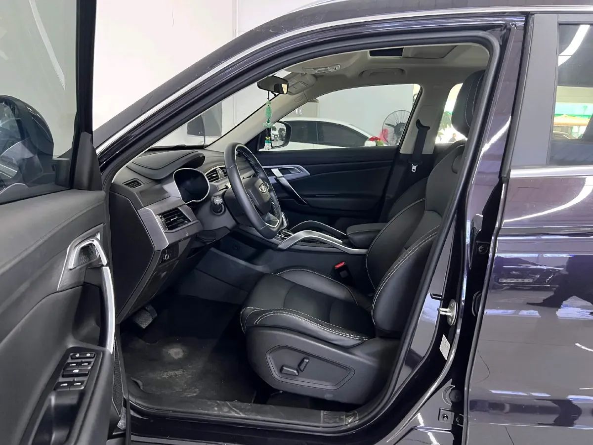 2021 Ford Escort 1.5L 122HP L3 6AT,autocango,china used car exporter,china ev exporter,chinese used car exporter,chinese used ev exporter