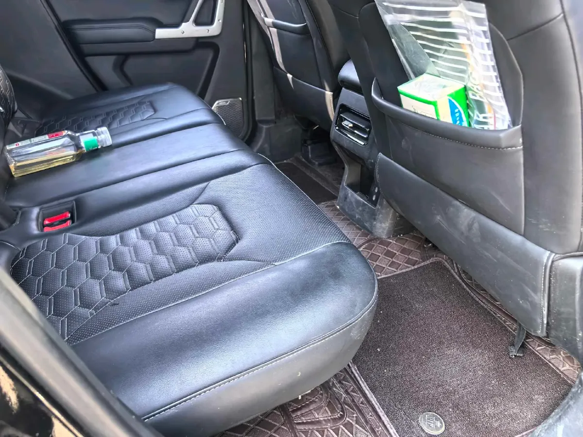 2024 212 212 T01 2.0T 252HP L4 8AT,autocango,china used car exporter,china ev exporter,chinese used car exporter,chinese used ev exporter