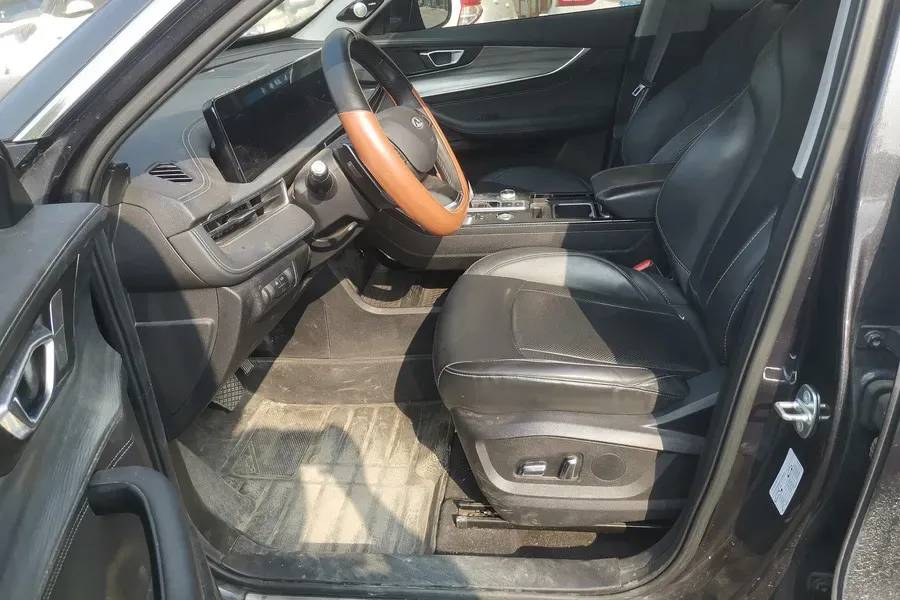 2022 Chery Tiggo 8 Plus 1.6T 197HP L4 7DCT,autocango,china used car exporter,china ev exporter,chinese used car exporter,chinese used ev exporter