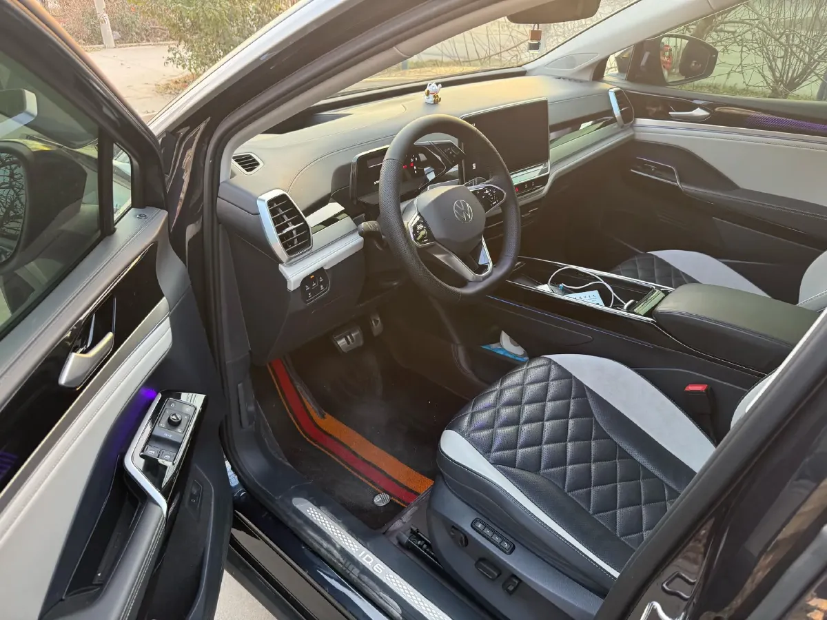 2022 Volkswagen ID.6 Crozz BEV 84.8KWH,autocango,china used car exporter,china ev exporter,chinese used car exporter,chinese used ev exporter