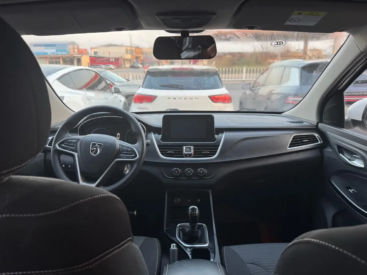 2019 BaoJun 730 1.5L 105HP L4 6MT,autocango,china used car exporter,china ev exporter,chinese used car exporter,chinese used ev exporter