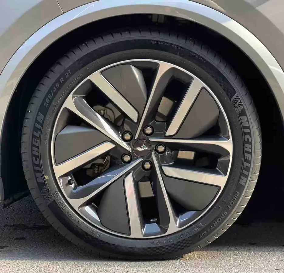 2022 Li L9 Range Extended 154HP REEV 42.6KWH,autocango,china used car exporter,china ev exporter,chinese used car exporter,chinese used ev exporter