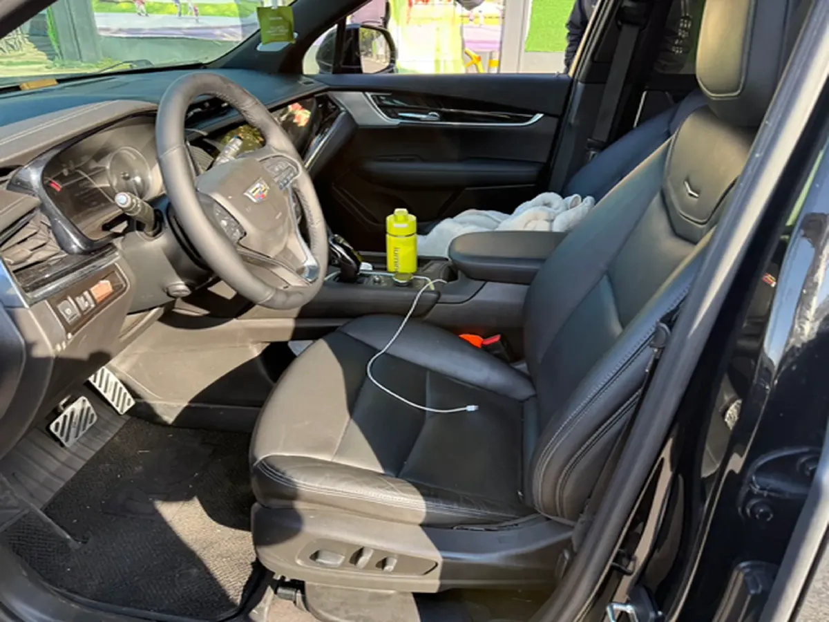 2020 Cadillac XT6 2.0T 237HP L4 9AT,autocango,china used car exporter,china ev exporter,chinese used car exporter,chinese used ev exporter