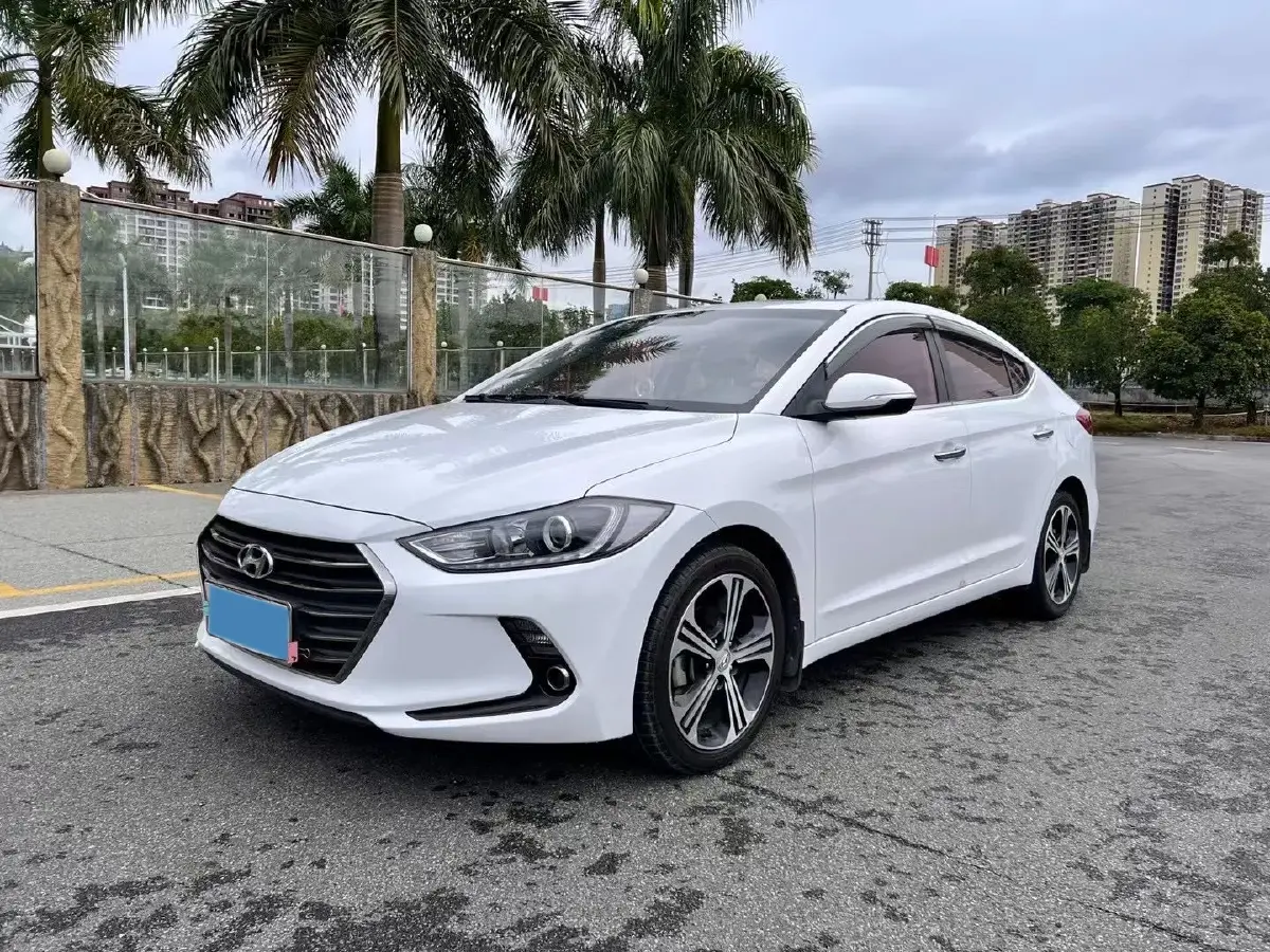 2016 Hyundai Elantra 1.4T 130HP L4 7DCT