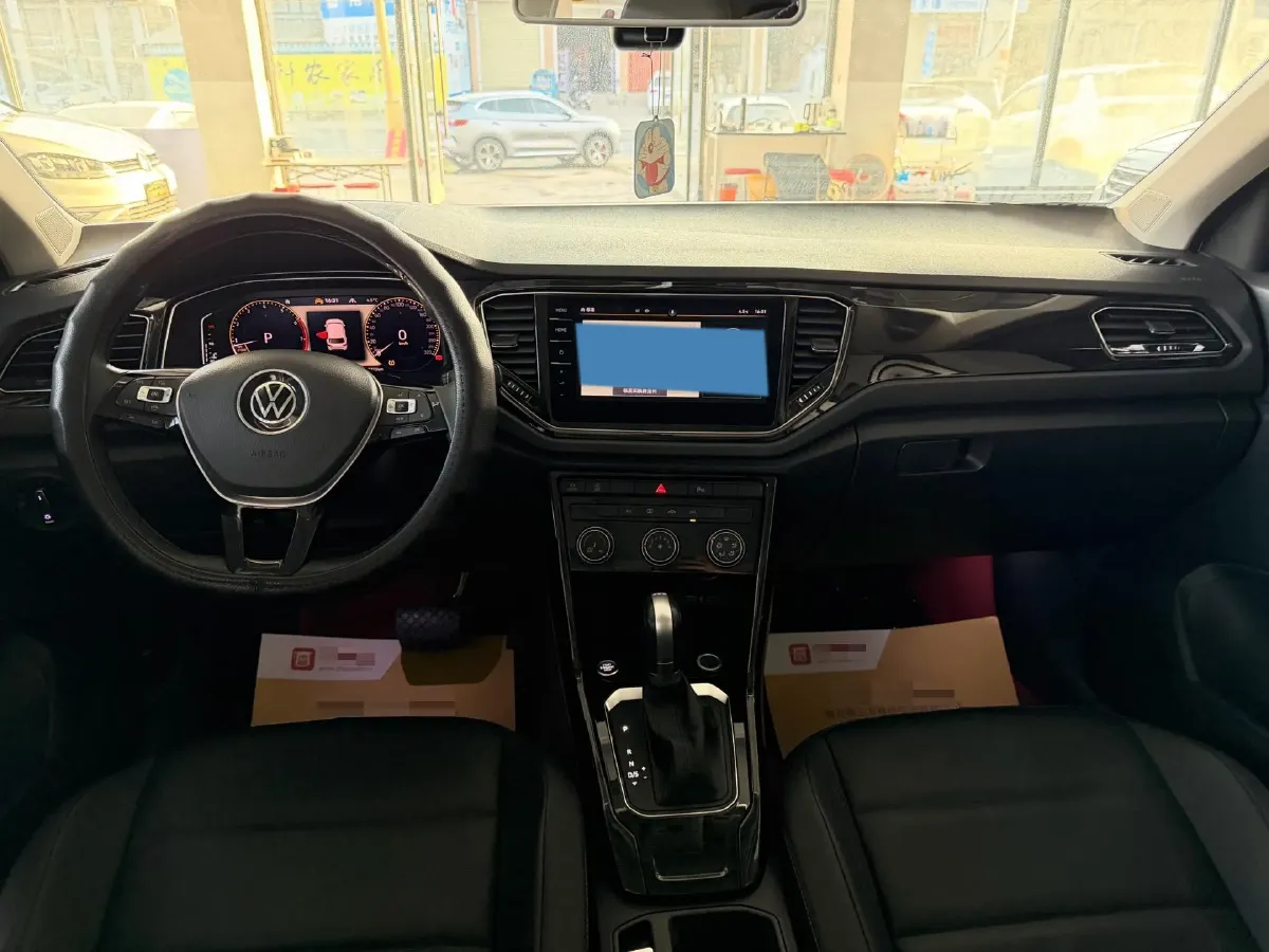 2021 Volkswagen T-Roc 1.4T 150HP L4 7DCT,autocango,china used car exporter,china ev exporter,chinese used car exporter,chinese used ev exporter