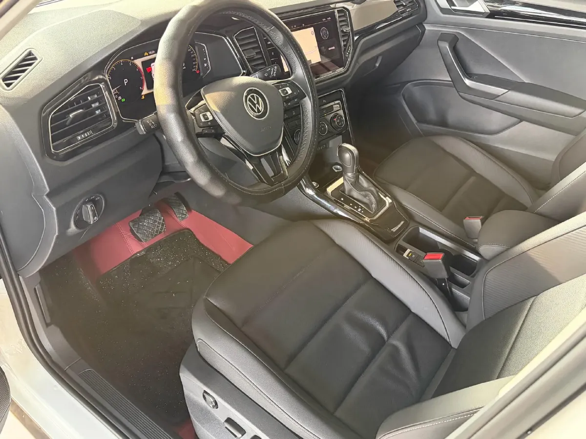 2021 Volkswagen T-Roc 1.4T 150HP L4 7DCT,autocango,china used car exporter,china ev exporter,chinese used car exporter,chinese used ev exporter