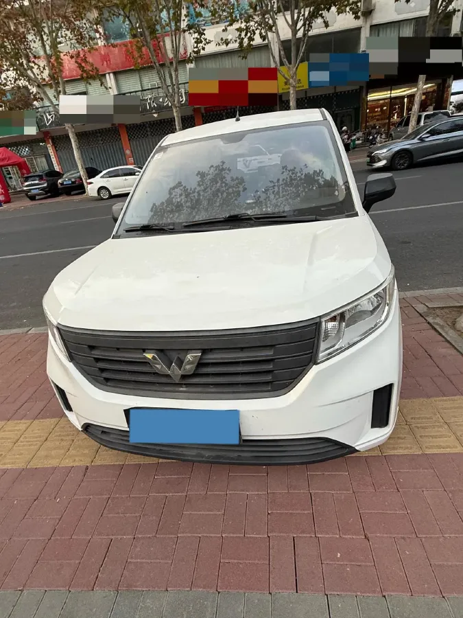 2020 WuLing HongGuang Plus 1.5L 99HP L4 6MT,autocango,china used car exporter,china ev exporter,chinese used car exporter,chinese used ev exporter