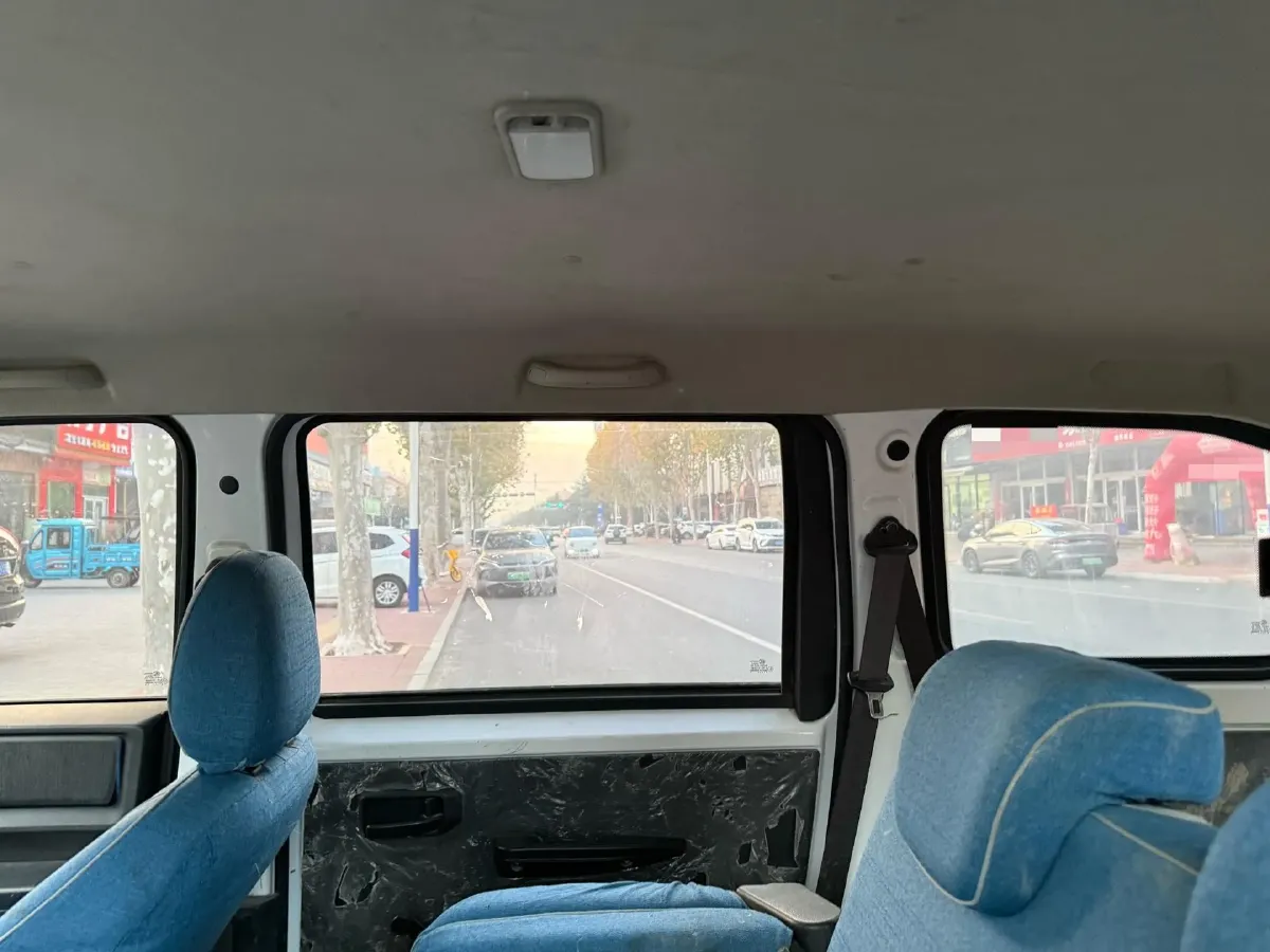 2020 WuLing HongGuang Plus 1.5L 99HP L4 6MT,autocango,china used car exporter,china ev exporter,chinese used car exporter,chinese used ev exporter