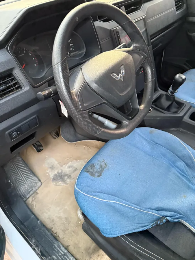 2020 WuLing HongGuang Plus 1.5L 99HP L4 6MT,autocango,china used car exporter,china ev exporter,chinese used car exporter,chinese used ev exporter