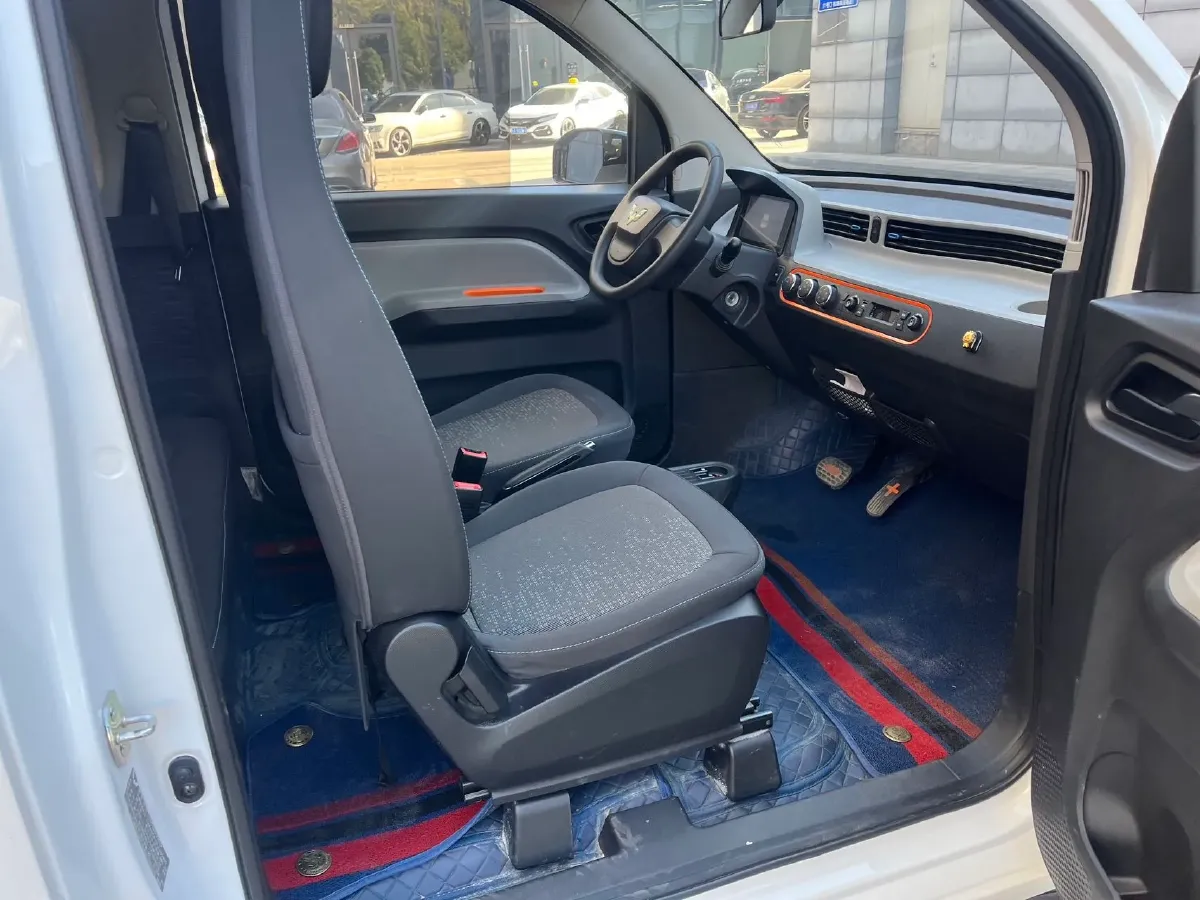 2021 WuLing HongGuang MINI EV BEV 9KWH,autocango,china used car exporter,china ev exporter,chinese used car exporter,chinese used ev exporter