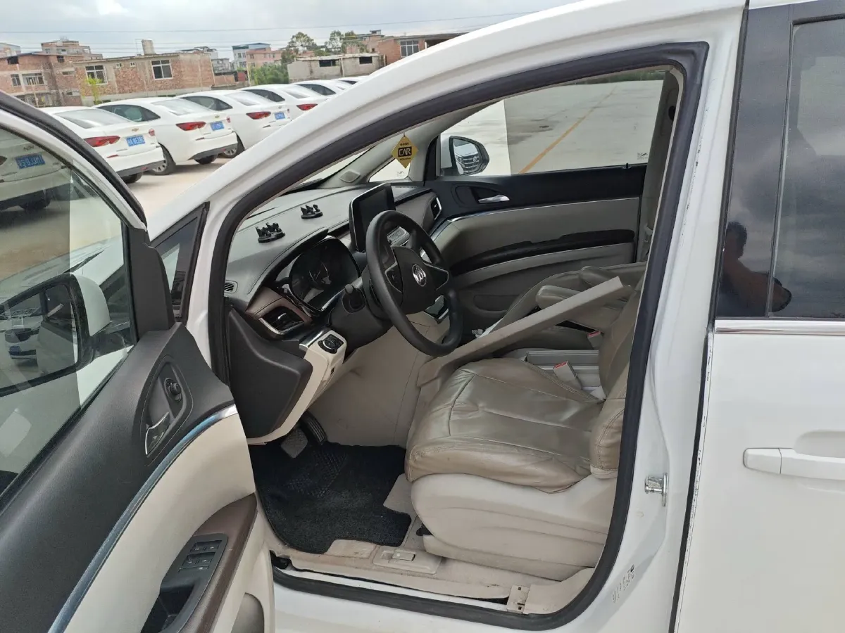 2022 Buick GL8 2.0T 237HP L4 9AT,autocango,china used car exporter,china ev exporter,chinese used car exporter,chinese used ev exporter