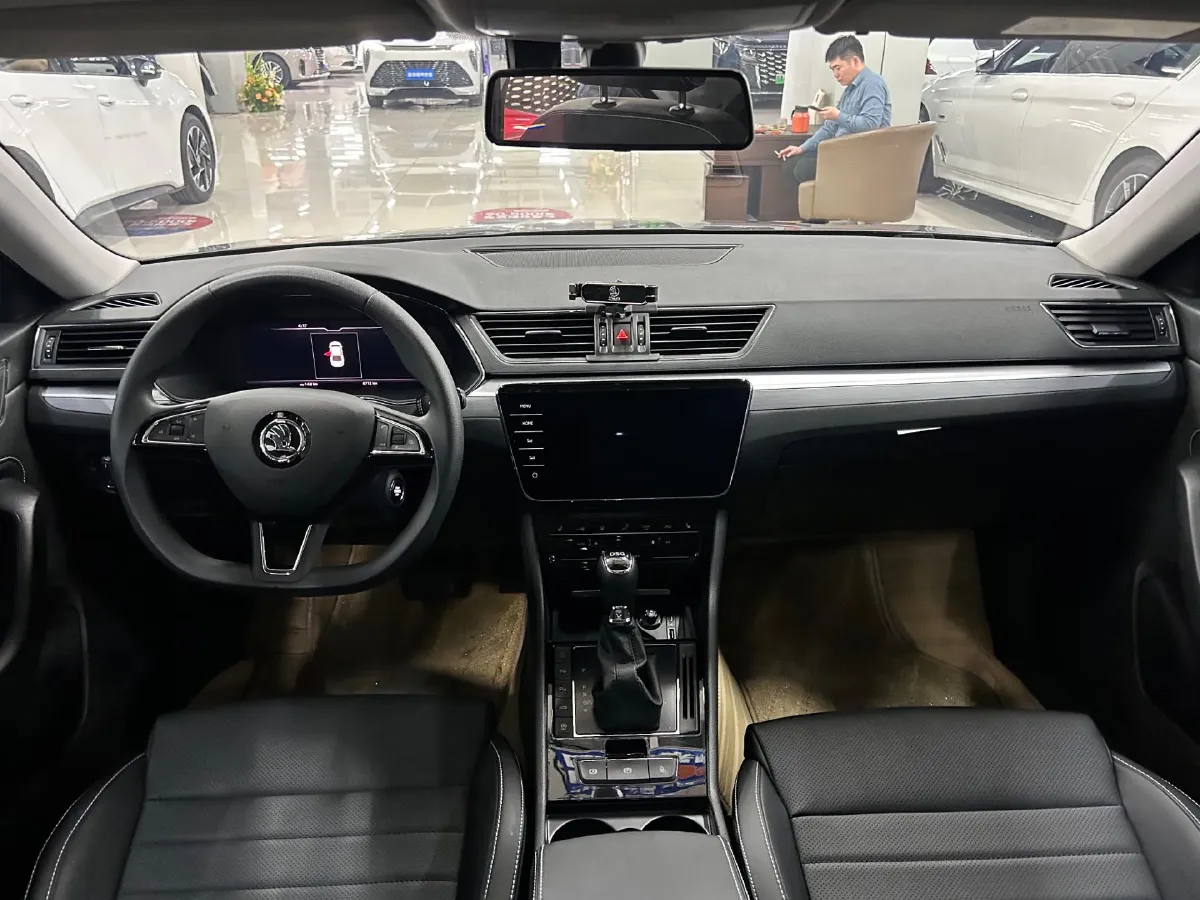 2023 Skoda Superb 1.4T 150HP L4 7DCT,autocango,china used car exporter,china ev exporter,chinese used car exporter,chinese used ev exporter