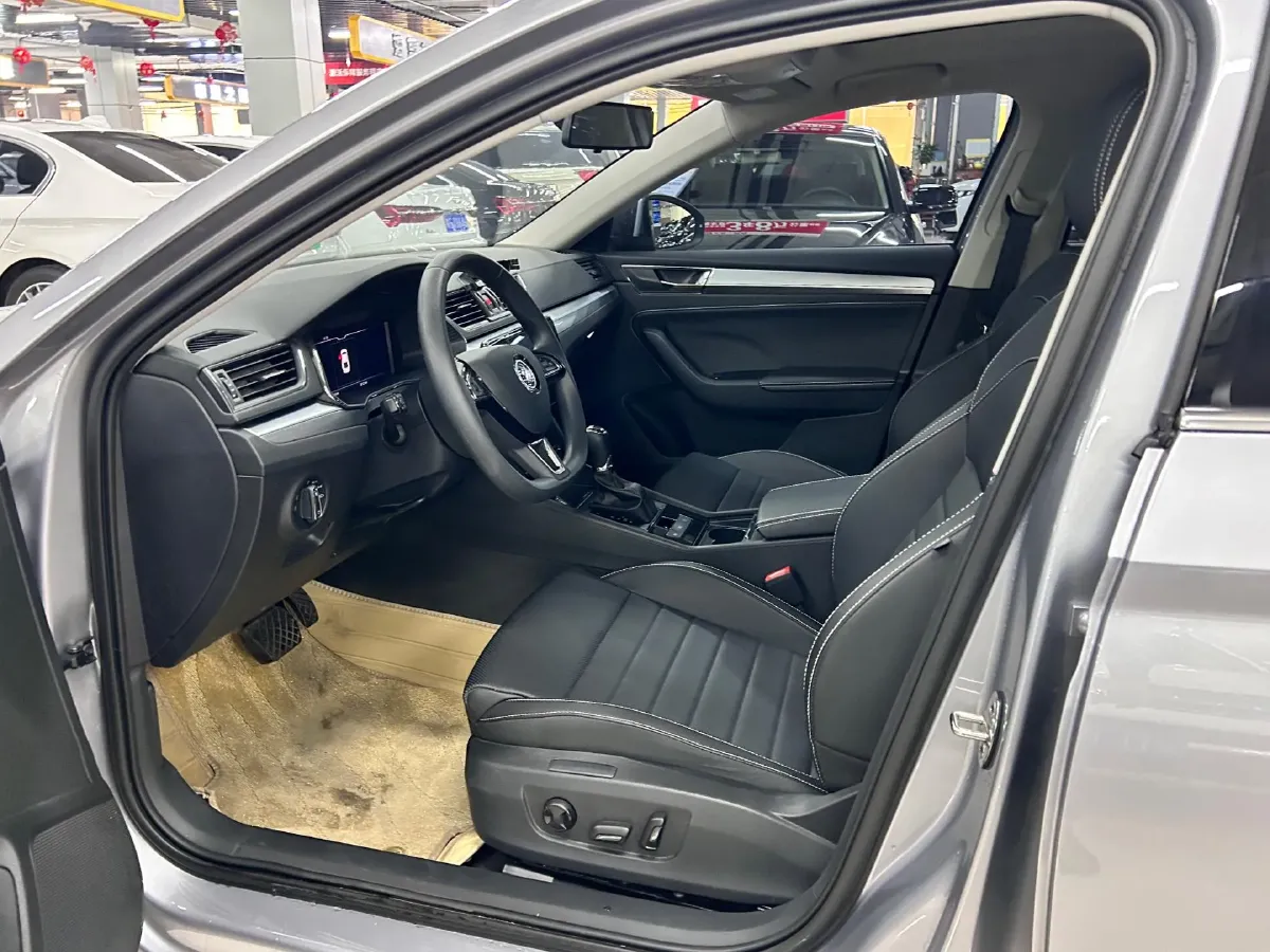 2023 Skoda Superb 1.4T 150HP L4 7DCT,autocango,china used car exporter,china ev exporter,chinese used car exporter,chinese used ev exporter