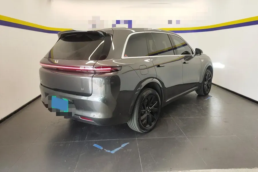 2023 Li L8 Range Extended 154HP REEV 40.9KWH,autocango,china used car exporter,china ev exporter,chinese used car exporter,chinese used ev exporter