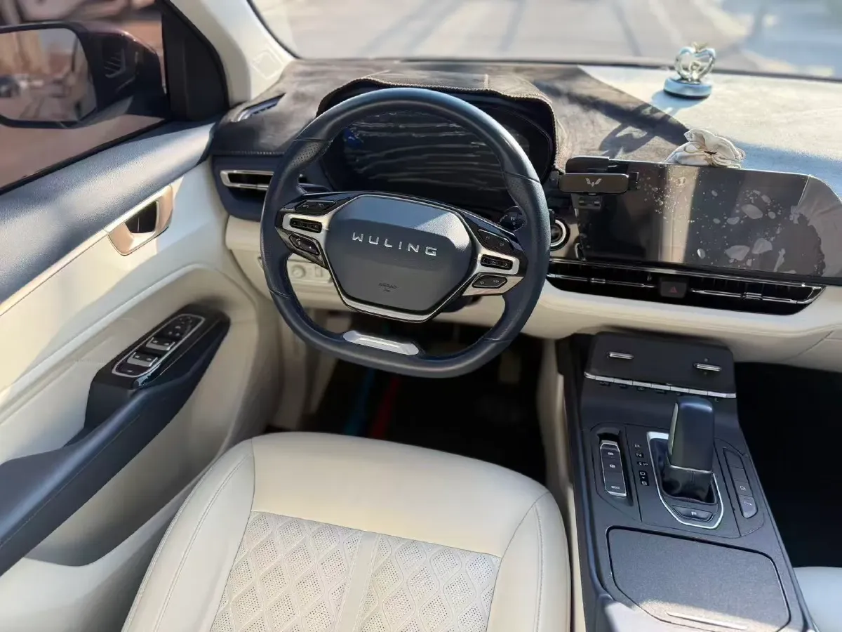 2023 WuLing KaiJie 2.0L 136HP L4 1DHT Hybrid,autocango,china used car exporter,china ev exporter,chinese used car exporter,chinese used ev exporter