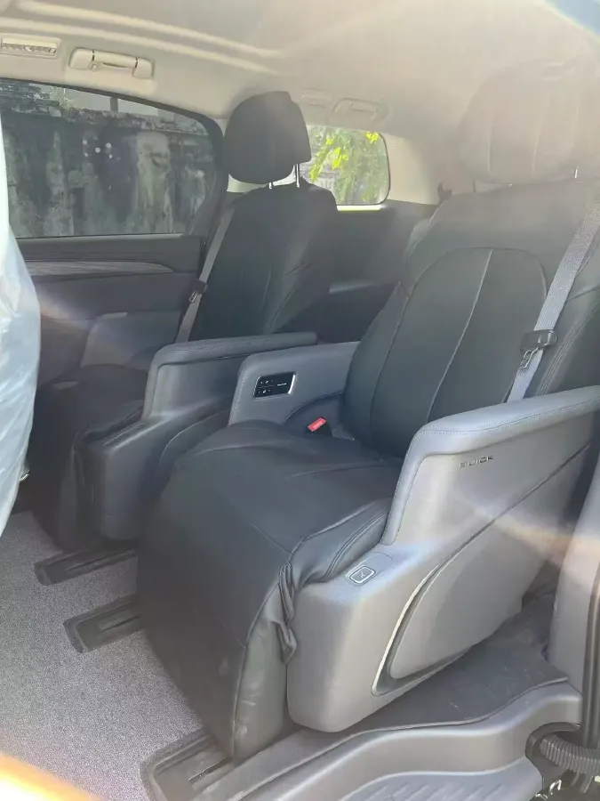 2025 Buick GL8 1.5T 180HP L4 2DHT PHEV,autocango,china used car exporter,china ev exporter,chinese used car exporter,chinese used ev exporter