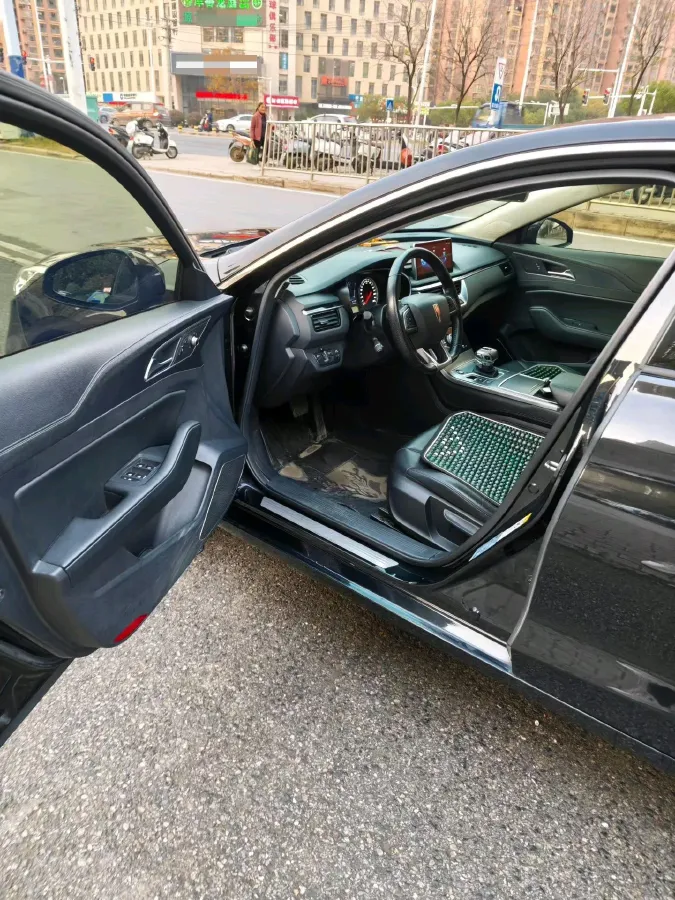 2022 HongQi H5 1.5T 169HP L4 7DCT,autocango,china used car exporter,china ev exporter,chinese used car exporter,chinese used ev exporter