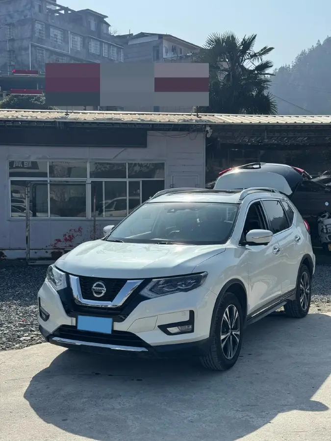 2021 Nissan X-Trail 2.5L 181HP L4 CVT