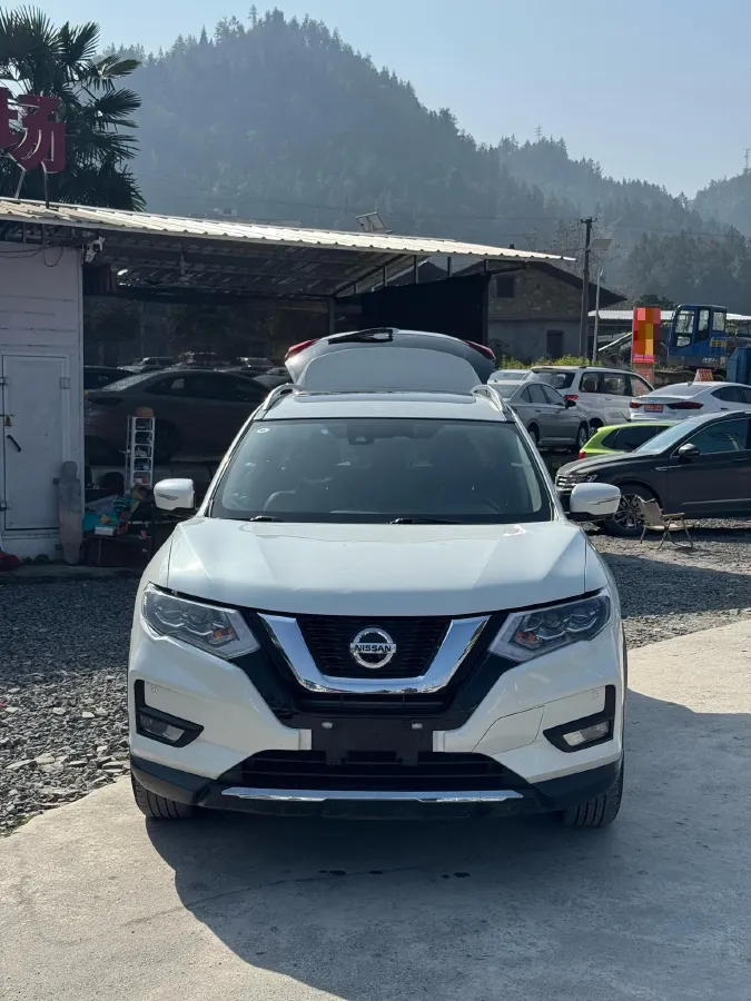 2021 Nissan X-Trail 2.5L 181HP L4 CVT,autocango,china used car exporter,china ev exporter,chinese used car exporter,chinese used ev exporter