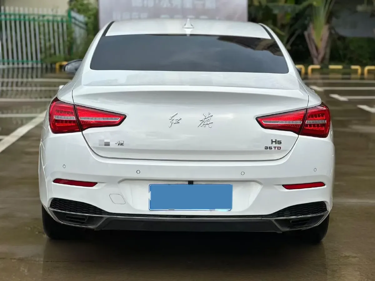 2020 HongQi H5 1.8T 197HP L4 6AT,autocango,china used car exporter,china ev exporter,chinese used car exporter,chinese used ev exporter