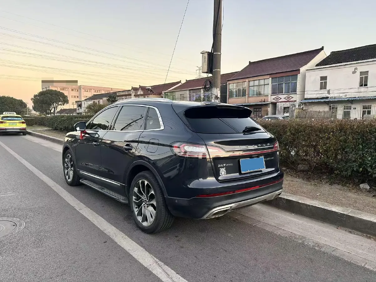 2021 Lincoln Nautilus 2.0T 245HP L4 8AT,autocango,china used car exporter,china ev exporter,chinese used car exporter,chinese used ev exporter
