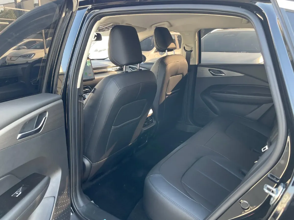 2023 WuLing XingGuang 1.5L 106HP L4 E-CVT PHEV 20.5KWH,autocango,china used car exporter,china ev exporter,chinese used car exporter,chinese used ev exporter