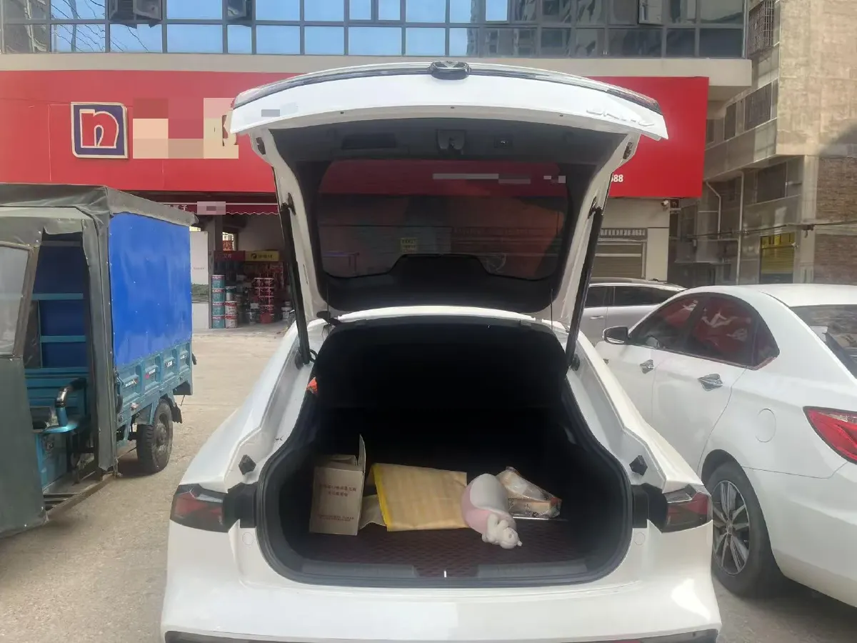2024 ChangAn UNI-V 1.5T 188HP L4 7DCT,autocango,china used car exporter,china ev exporter,chinese used car exporter,chinese used ev exporter