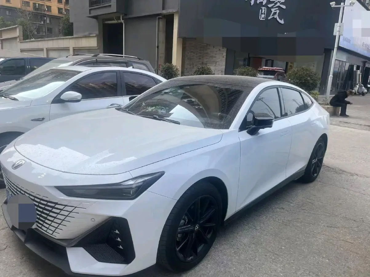 2024 ChangAn UNI-V 1.5T 188HP L4 7DCT