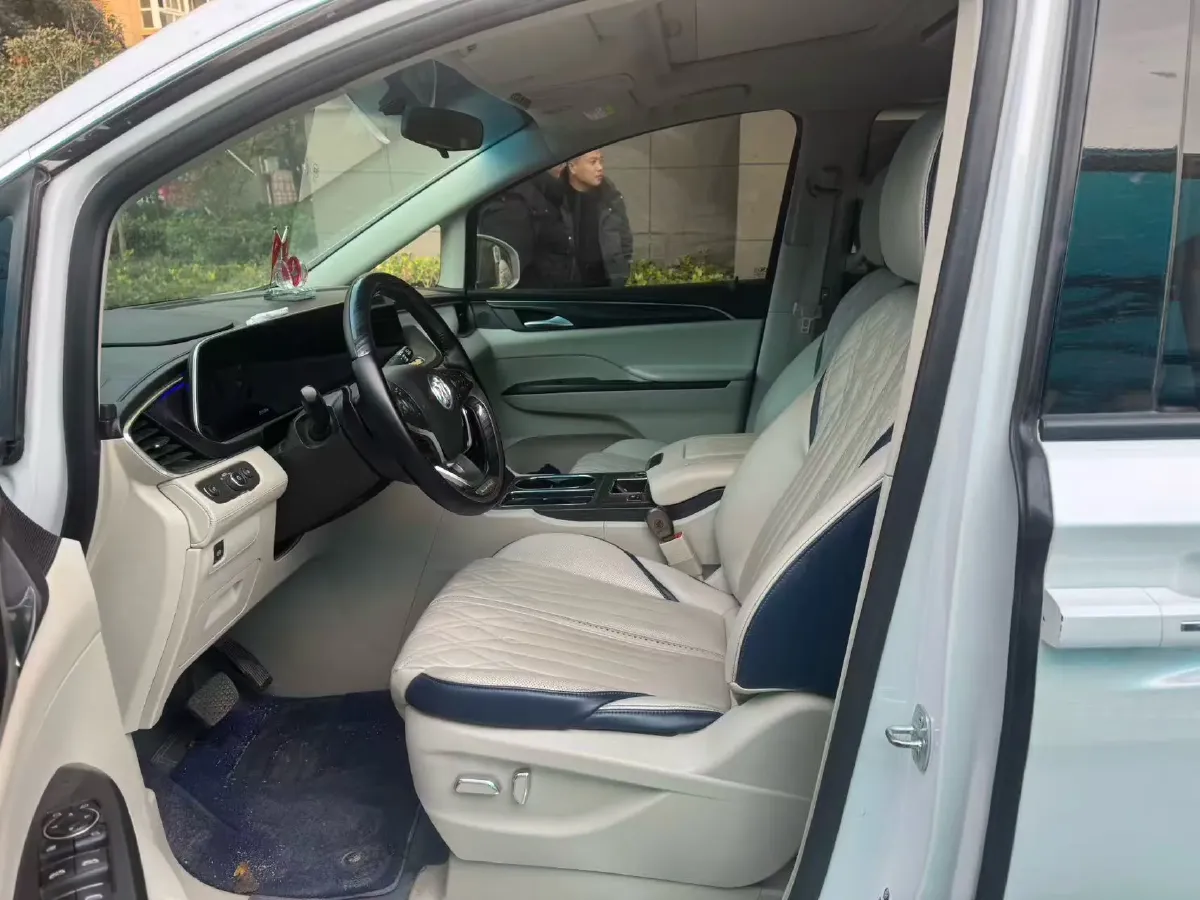 2021 Buick GL8 2.0T 237HP L4 9AT,autocango,china used car exporter,china ev exporter,chinese used car exporter,chinese used ev exporter