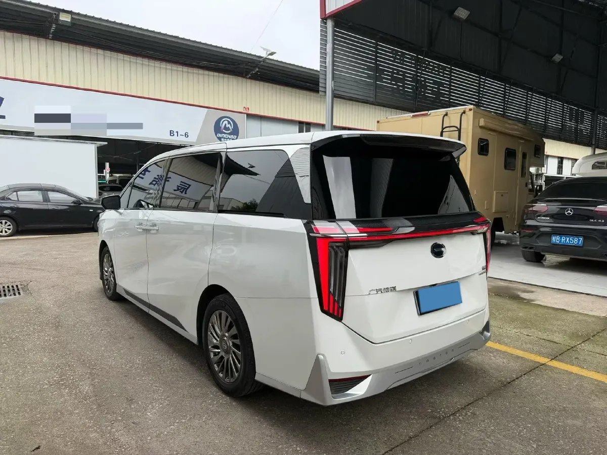 2023 GAC Trumpchi M8 2.0T 190HP L4 E-CVT Hybrid,autocango,china used car exporter,china ev exporter,chinese used car exporter,chinese used ev exporter