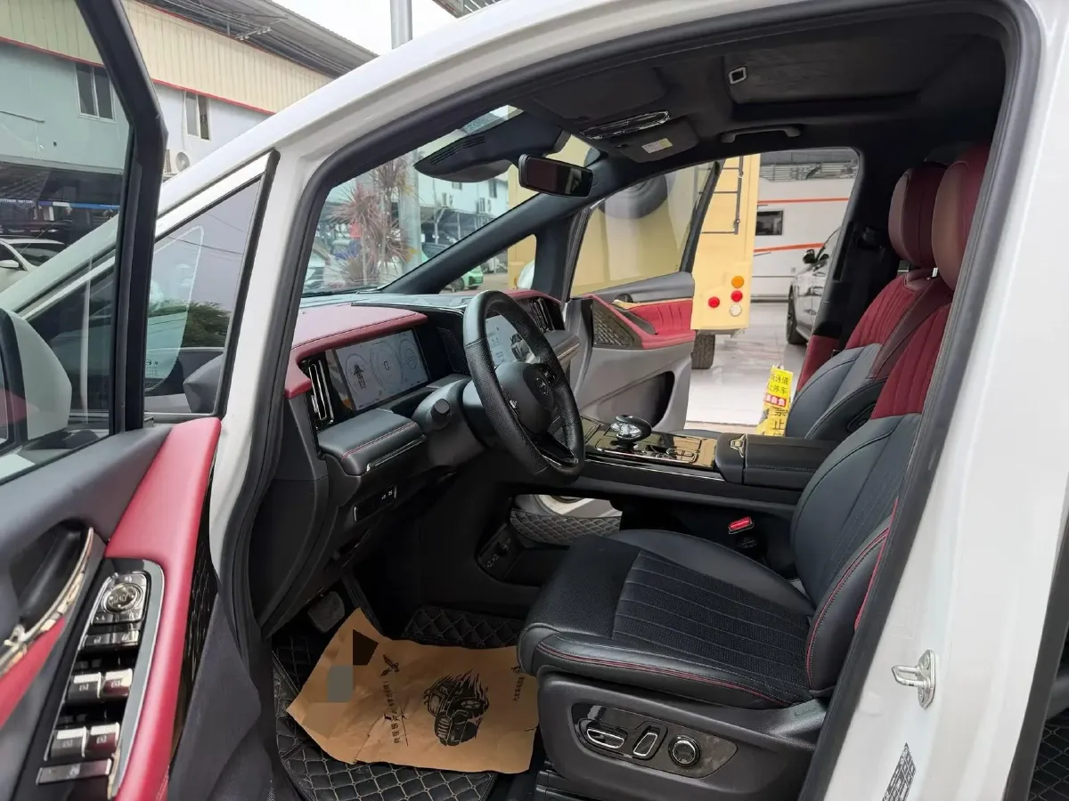 2023 GAC Trumpchi M8 2.0T 190HP L4 E-CVT Hybrid,autocango,china used car exporter,china ev exporter,chinese used car exporter,chinese used ev exporter