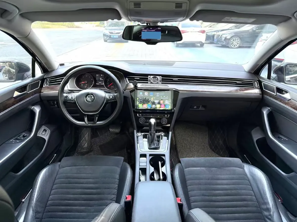 2018 Volkswagen Magotan 1.8T 180HP L4 7DCT,autocango,china used car exporter,china ev exporter,chinese used car exporter,chinese used ev exporter