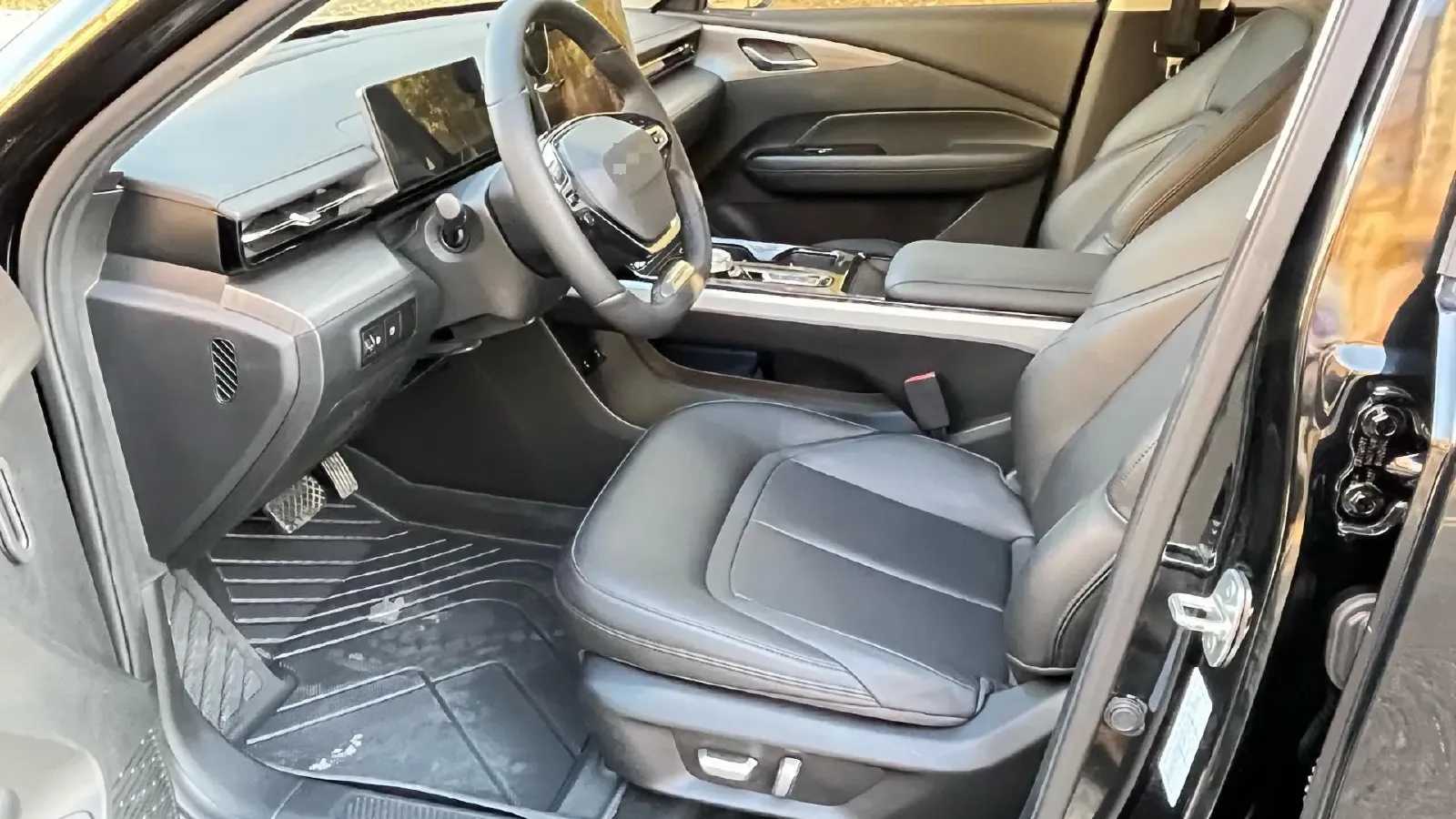 2024 WuLing XingGuang 1.5L 106HP L4 E-CVT PHEV 20.5KWH,autocango,china used car exporter,china ev exporter,chinese used car exporter,chinese used ev exporter