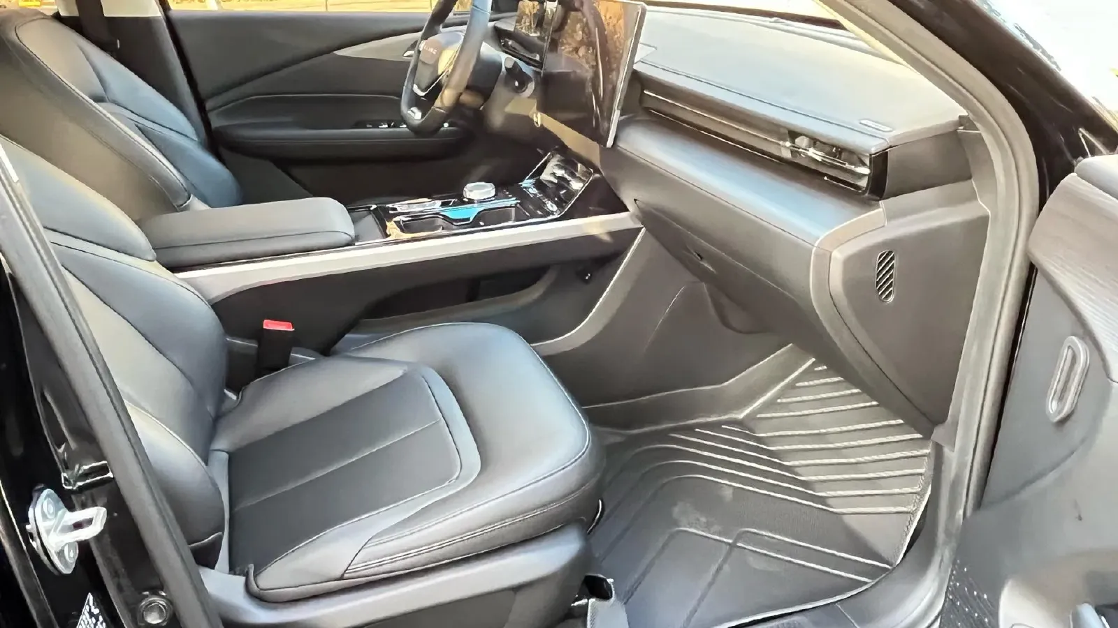 2024 WuLing XingGuang 1.5L 106HP L4 E-CVT PHEV 20.5KWH,autocango,china used car exporter,china ev exporter,chinese used car exporter,chinese used ev exporter