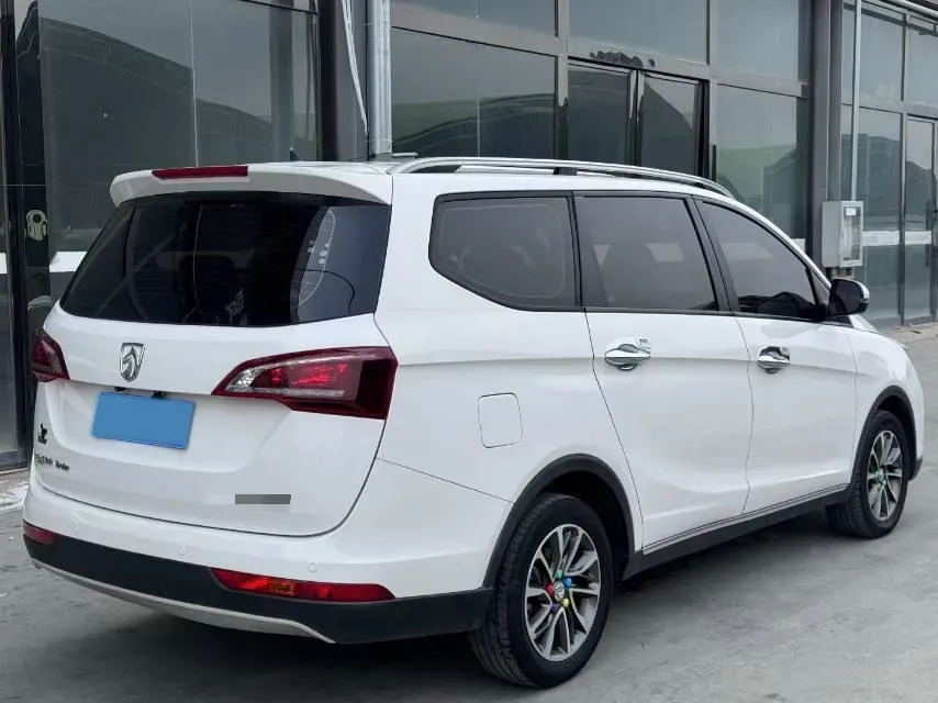 2019 BaoJun 730 1.5T 151HP L4 CVT,autocango,china used car exporter,china ev exporter,chinese used car exporter,chinese used ev exporter