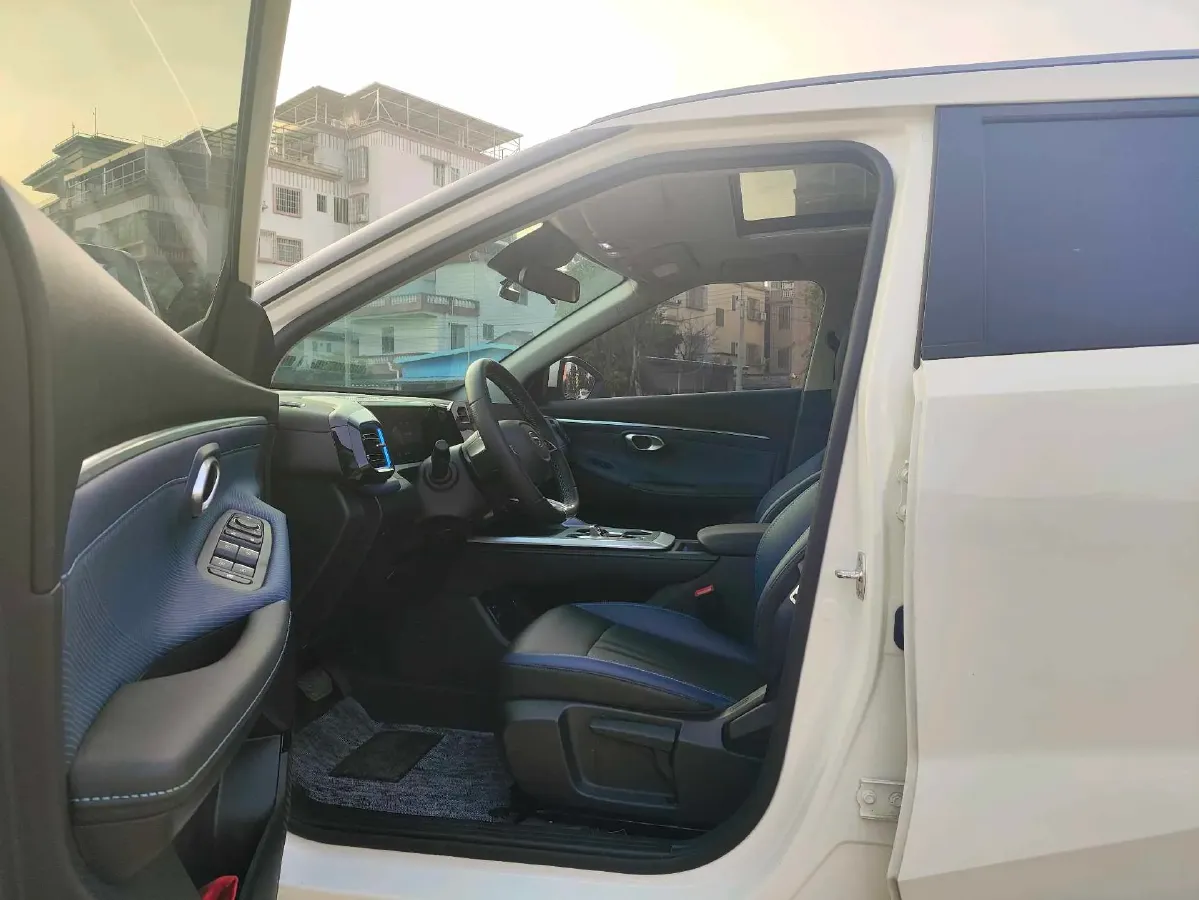 2023 GAC Trumpchi GS3 1.5T 177HP L4 7DCT,autocango,china used car exporter,china ev exporter,chinese used car exporter,chinese used ev exporter