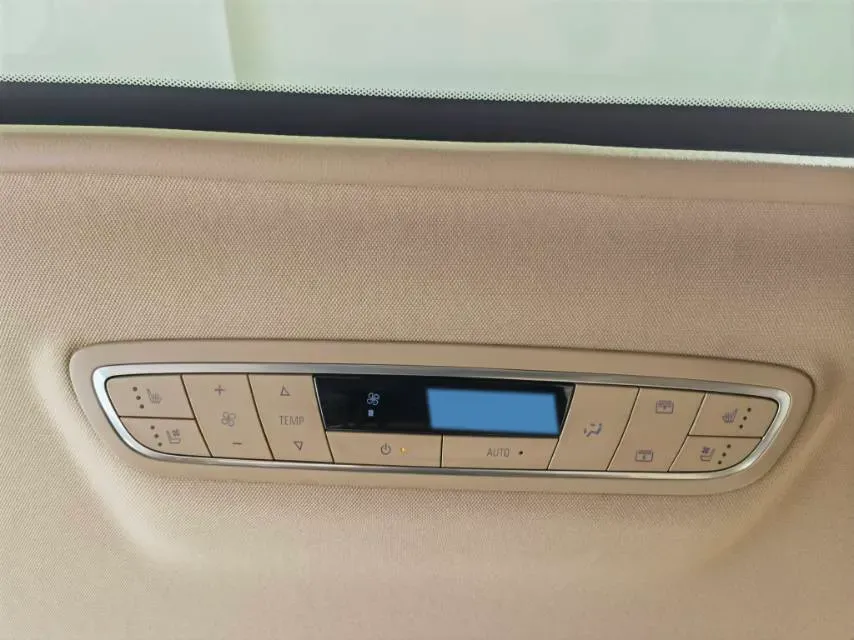 2021 Buick GL8 2.0T 237HP L4 9AT,autocango,china used car exporter,china ev exporter,chinese used car exporter,chinese used ev exporter