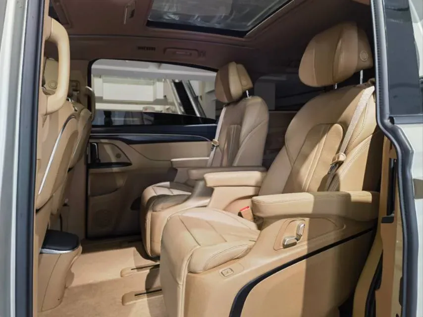 2021 Buick GL8 2.0T 237HP L4 9AT,autocango,china used car exporter,china ev exporter,chinese used car exporter,chinese used ev exporter