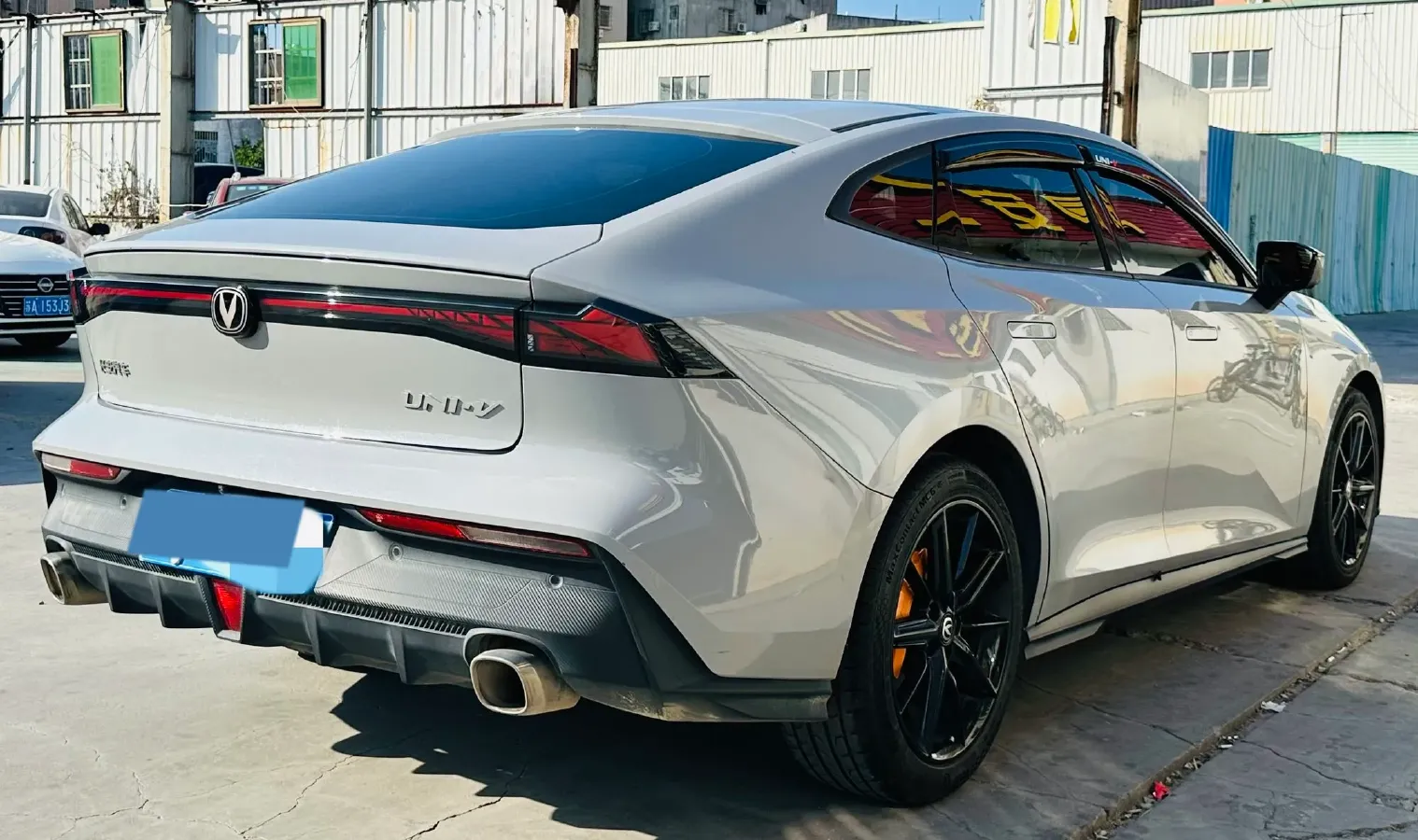 2022 ChangAn UNI-V 1.5T 188HP L4 7DCT,autocango,china used car exporter,china ev exporter,chinese used car exporter,chinese used ev exporter