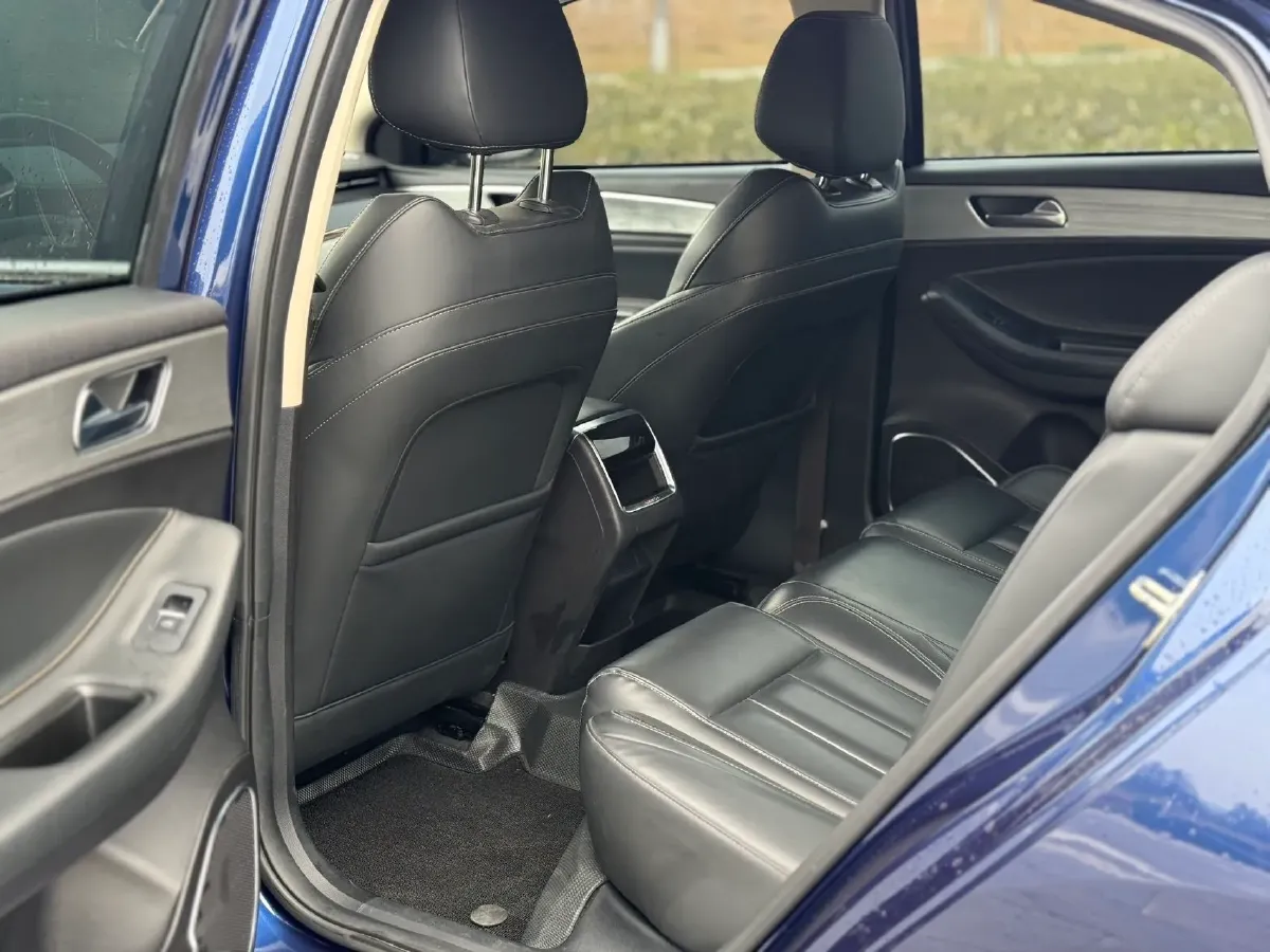 2021 Chery Arrizo 5 Plus 1.5T 156HP L4 CVT,autocango,china used car exporter,china ev exporter,chinese used car exporter,chinese used ev exporter